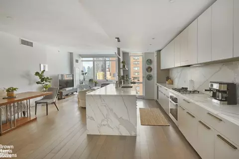 305 E 51st St #7D, New York, NY 10022