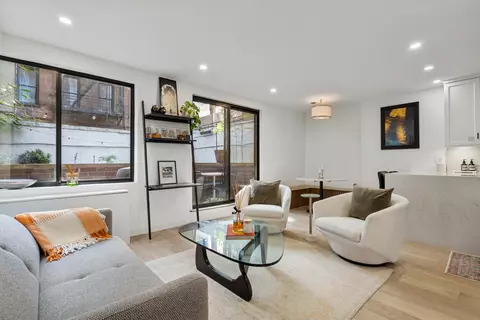 239 E 10th St #1A, New York, NY 10003