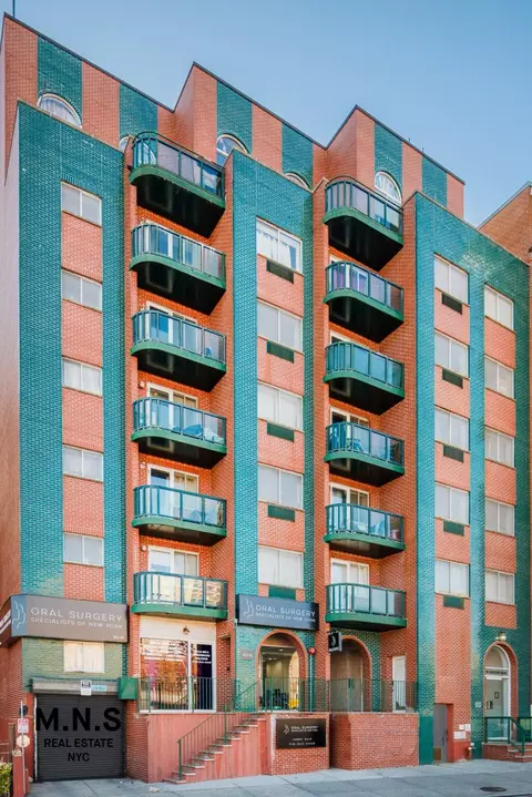 102-10 Queens Blvd #702, New York City, NY 11375