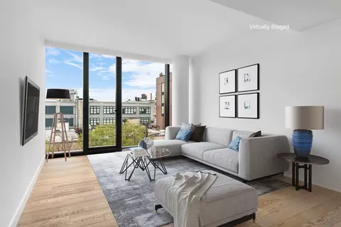 21-30 44th Dr #5A, New York City, NY 11101