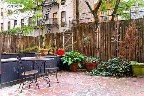 155 E 34th St #2A, New York, NY 10016