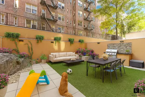 337 E 62nd St #TH-1A, New York, NY 10065