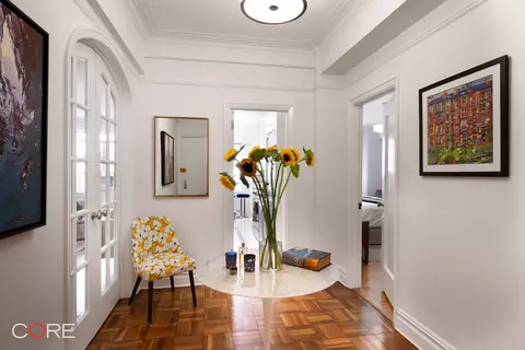 25 Central Park W #4Z, New York, NY 10023