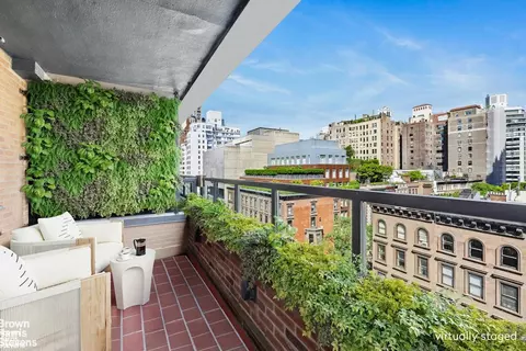 20 E 74th St #8A, New York, NY 10021