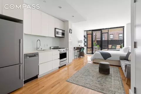 148 E 24th St #3D, New York, NY 10010