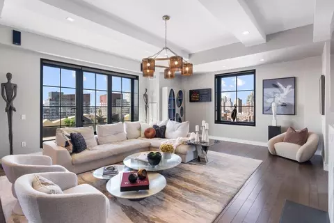 425 W 50th St #PHD, New York, NY 10019
