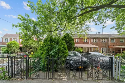 328 Wortman Ave #HSE, Brooklyn, NY 11207