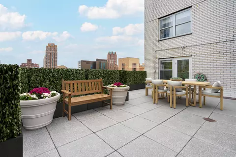 301 E 75th St #19B, New York, NY 10021