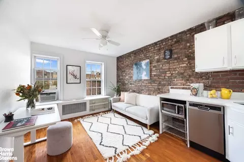 130 Henry St #4R, Brooklyn, NY 11201