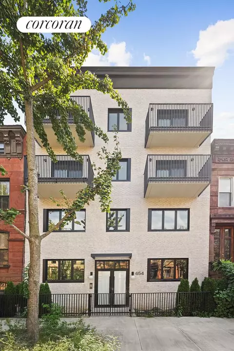 654 Jefferson Ave #3A, Brooklyn, NY 11221