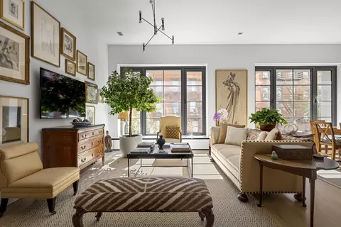225 W 17th St #2A, New York, NY 10011