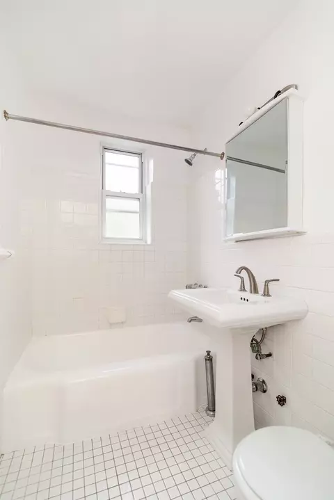 105-24 67th Ave #4E, New York City, NY 11375