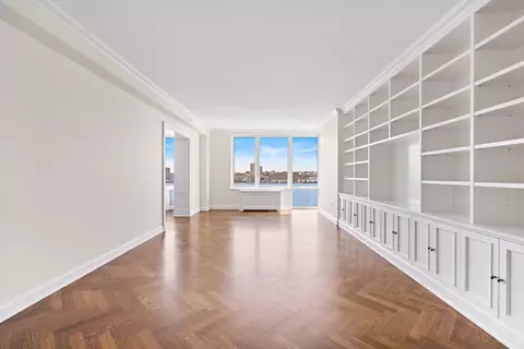 80 Riverside Blvd #15B, New York, NY 10069