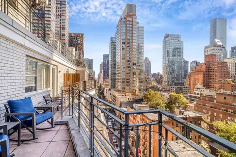 211 E 53rd St #PHD, New York, NY 10022