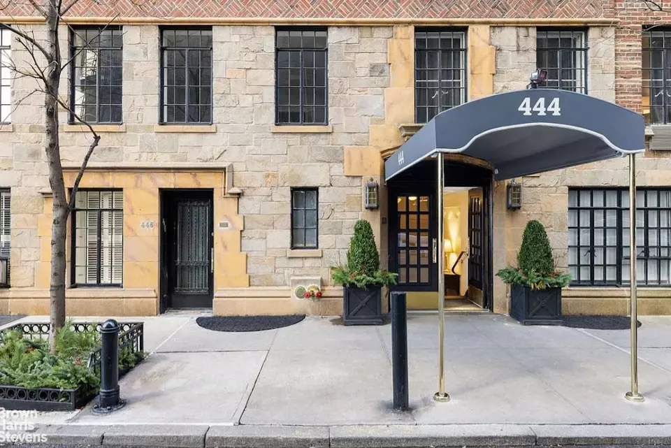 Exterior - 444 E 52nd St #PENTHOUSE, New York, NY 10022 photo 3 of 3