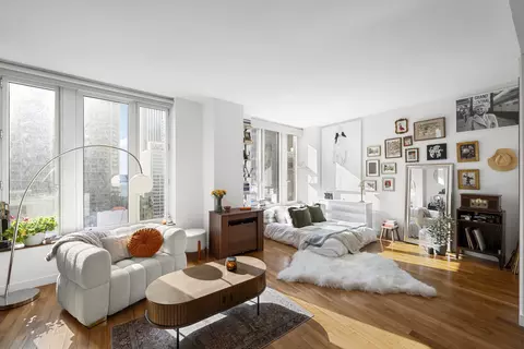 15 William St #18D, New York, NY 10005