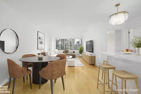 10 W 15th St #1014, New York, NY 10011