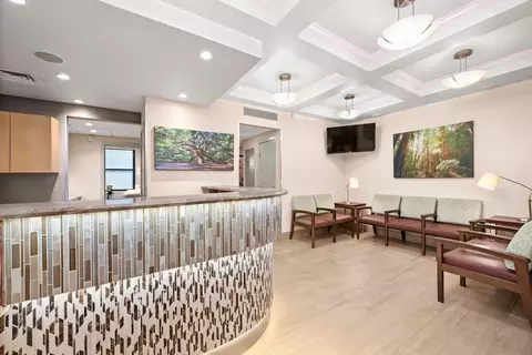 121 E 60th St #3B, New York, NY 10022