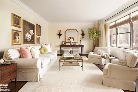 12 Beekman Pl #10D, New York, NY 10022