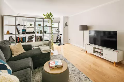 330 E 49th St #4E, New York, NY 10017