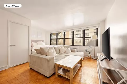 209 E 56th St #7A, New York, NY 10022