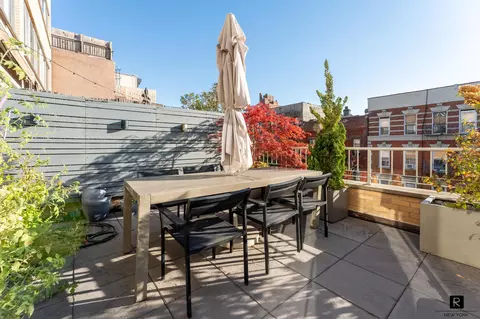 525 E 11th St #6-C, New York, NY 10009