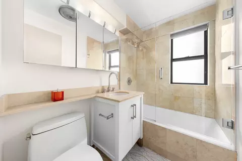 Bath - 220 E 67th St #11G, New York, NY 10065 photo 1 of 2