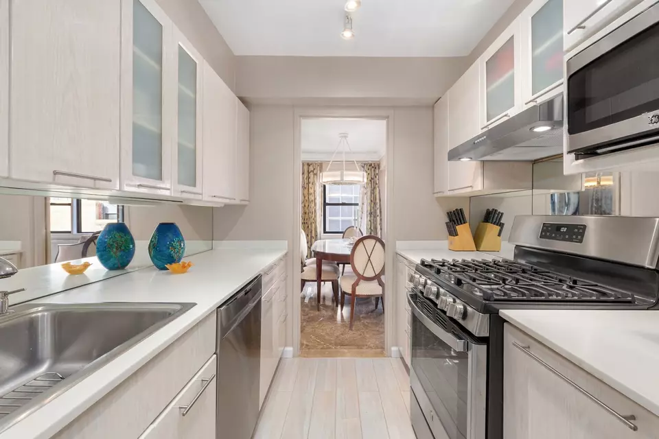 Kitchen - 220 E 67th St #11G, New York, NY 10065 photo 1 of 2