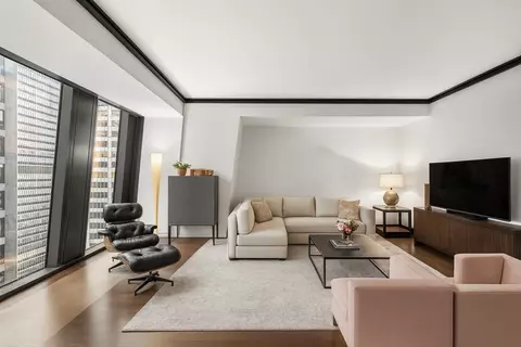 53 W 53rd St #19E, New York, NY 10019