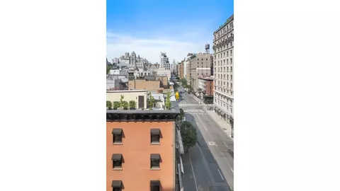 21 E 61st St #8F, New York, NY 10065