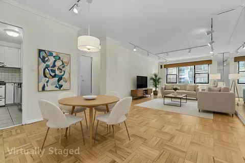 220 E 54th St #6A, New York, NY 10022