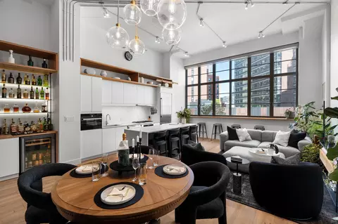 27-28 Thomson Ave #304, New York City, NY 11101