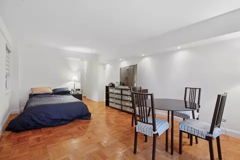 321 E 45th St #11H, New York, NY 10017