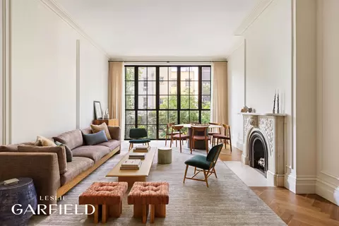 354 W 20th St, New York, NY 10011