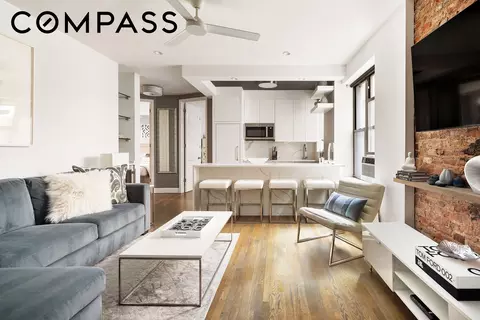 270 W 11th St #3D, New York, NY 10014
