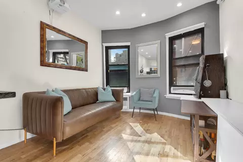 160 E 91st St #8A, New York, NY 10128