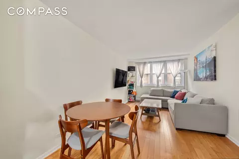 63 E 9th St #3W, New York, NY 10003