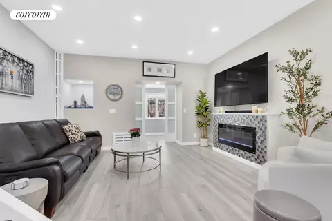 743 E 9th St, Brooklyn, NY 11230