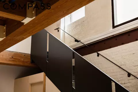 136 Baxter St #1B, New York, NY 10013