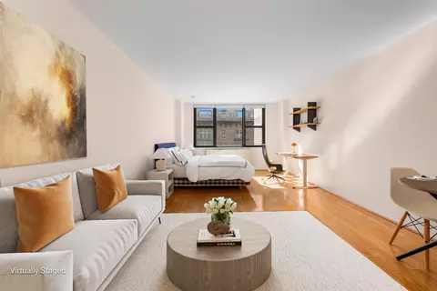 130 E 18th St #14J, New York, NY 10003