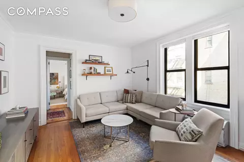 319 W 18th St #5I, New York, NY 10011
