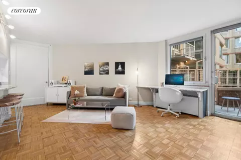 393 W 49th St #2FF, New York, NY 10019