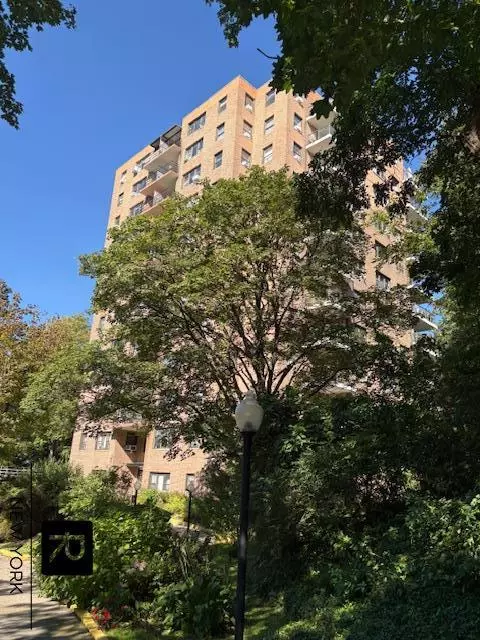 735 Kappock St #2-F, New York City, NY 10463