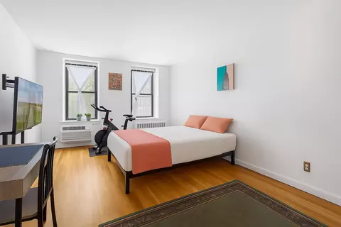 649 2nd Ave #3A, New York, NY 10016