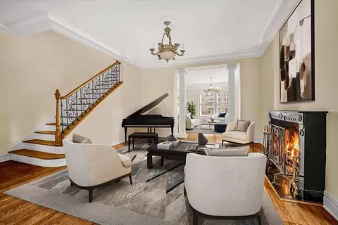 830 Park Ave #5/6C, New York, NY 10021
