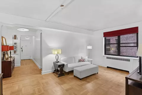349 E 49th St #5K, New York, NY 10017