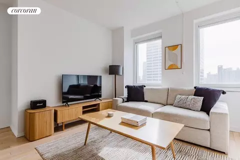 70 W 45th St #33C, New York, NY 10036