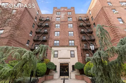 25-40 31st Ave #6F, New York City, NY 11106