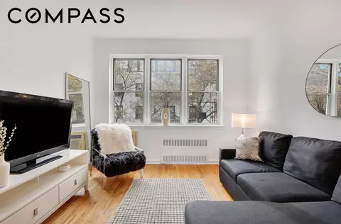 321 E 89th St #4E, New York, NY 10128