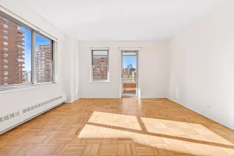 475 Fdr Dr #L902, New York, NY 10002